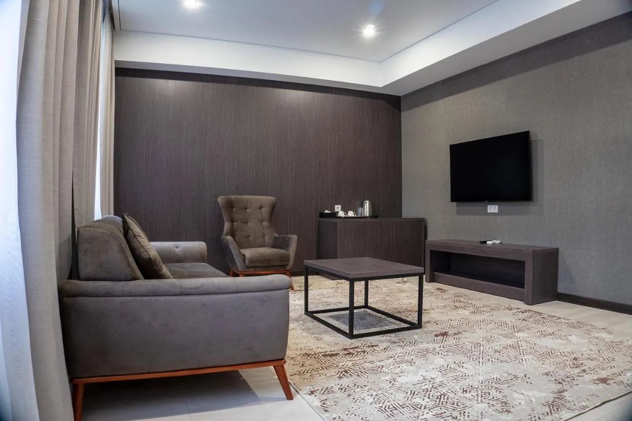 Resident Hotel Kazybek Bi Almaty 4*,